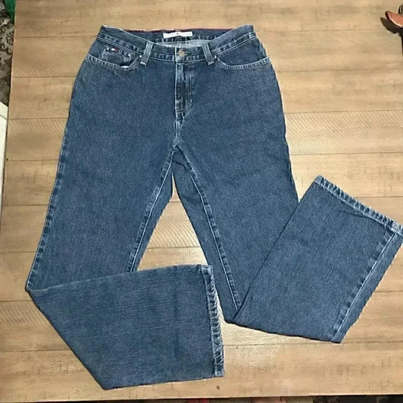 Tommy Hilfiger Women's Boot Cut Jeans in Classic Blue - Picture 4 of 10